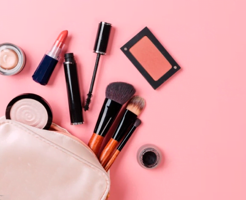 LOS BÁSICOS DE MAQUILLAJE QUE DEBES TENER EN TU COSMETIQUERA